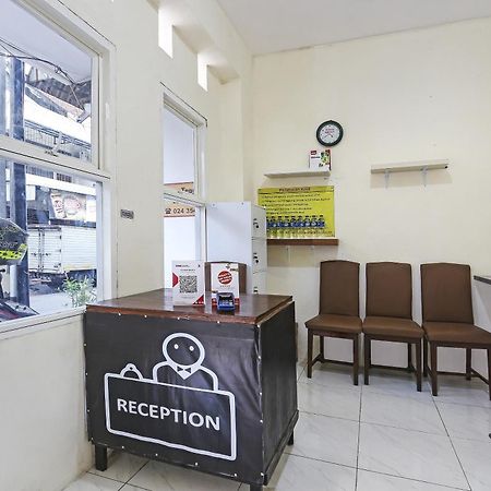 Spot On 90780 Gang Tengah Homestay Syariah スマラン エクステリア 写真