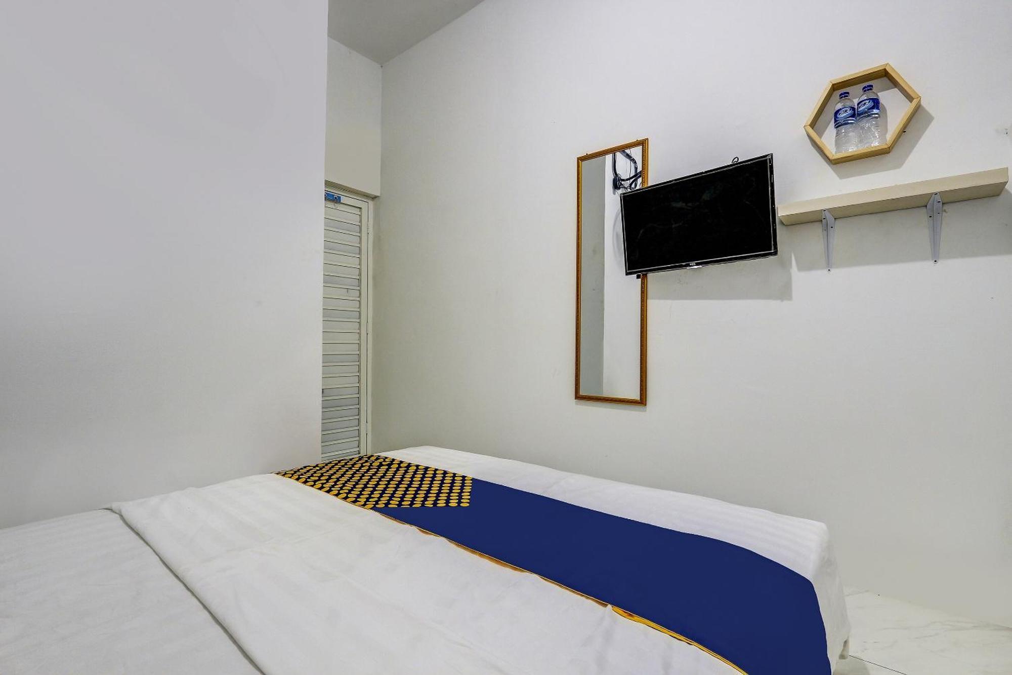 Spot On 90780 Gang Tengah Homestay Syariah スマラン エクステリア 写真