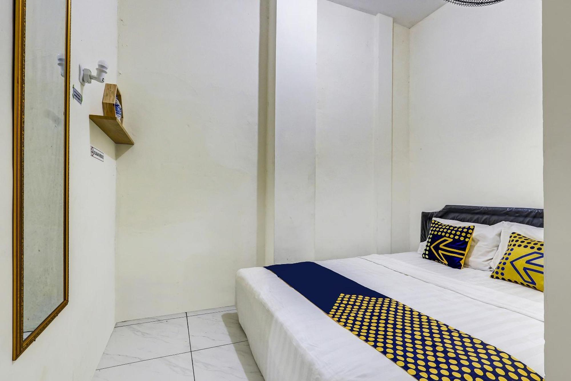 Spot On 90780 Gang Tengah Homestay Syariah スマラン エクステリア 写真