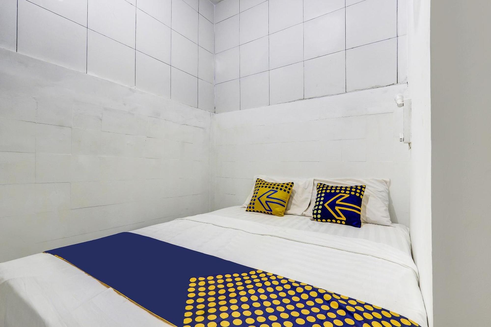 Spot On 90780 Gang Tengah Homestay Syariah スマラン エクステリア 写真